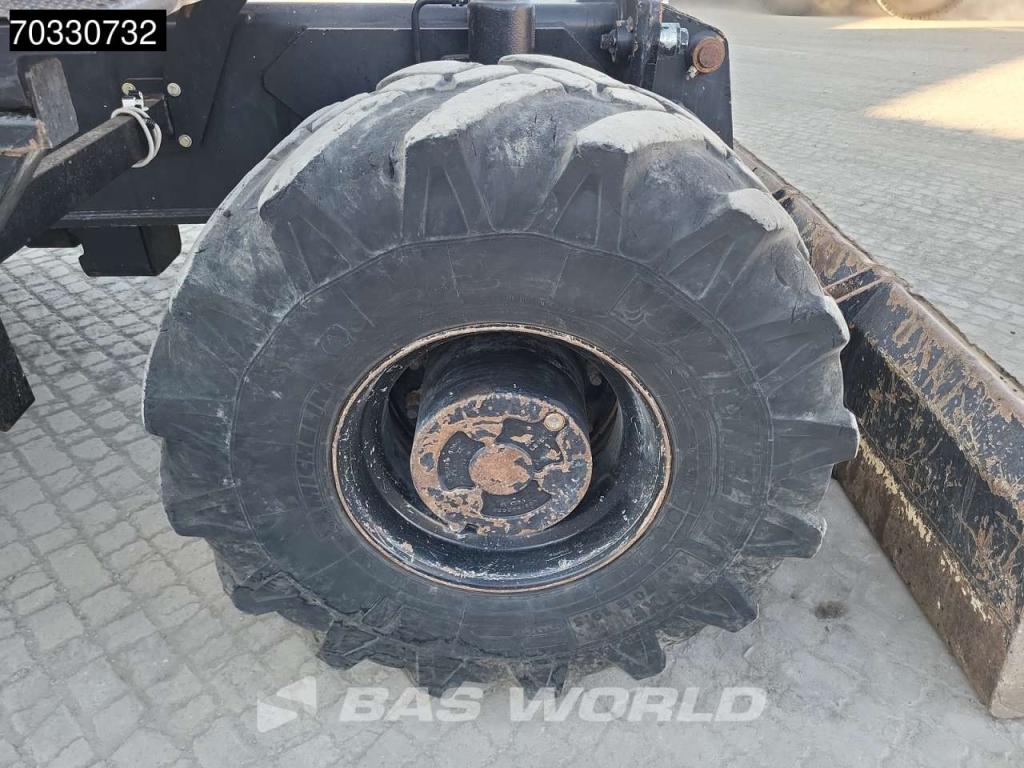 JCB JS145 W Photo 25