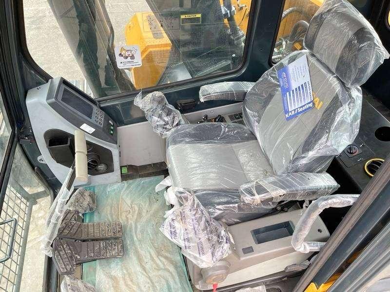 Hyundai R245LR - 2025 Model New / Unused Photo 6