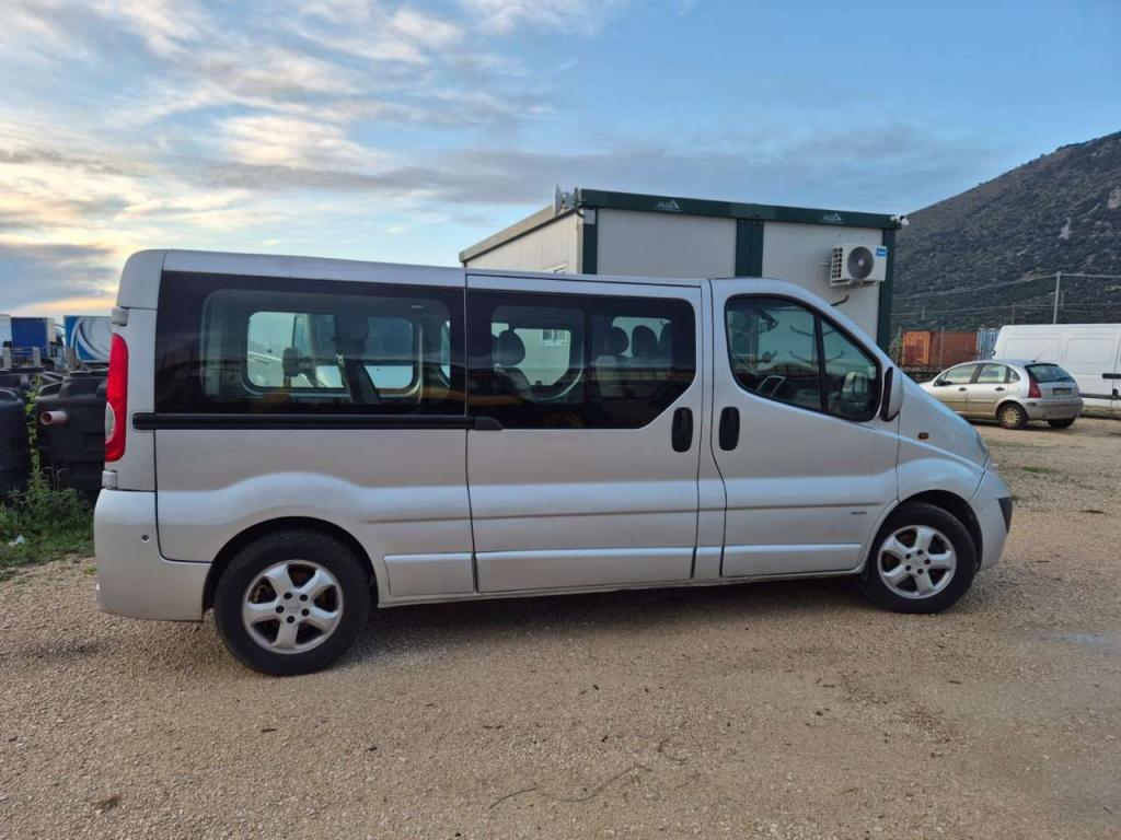 Opel VIVARO Photo 3