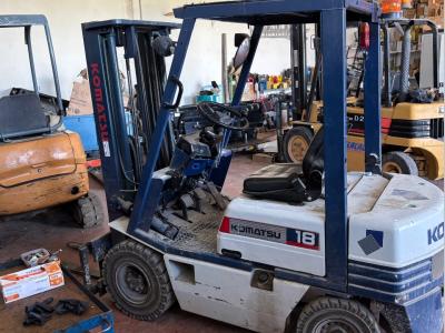 Komatsu 18 en vente par Zane Macchine Srl