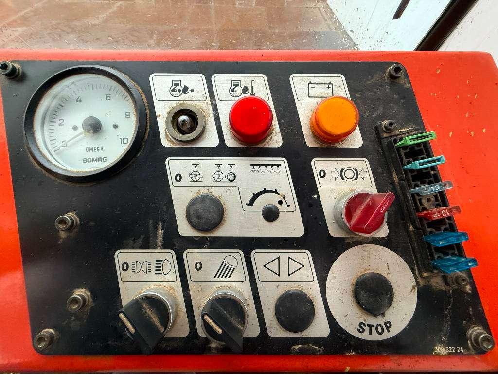 Bomag BW172D - Good Working Condition / Deutz Engine Photo 12