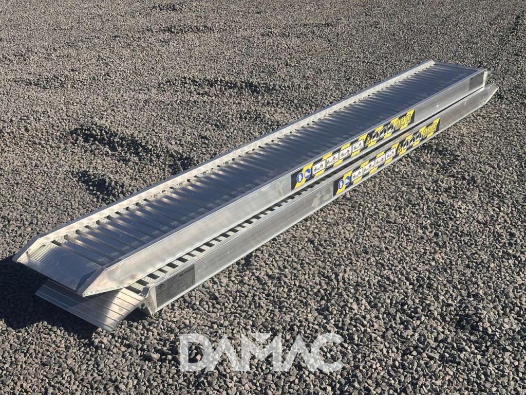 Damac 115x30 Photo 4