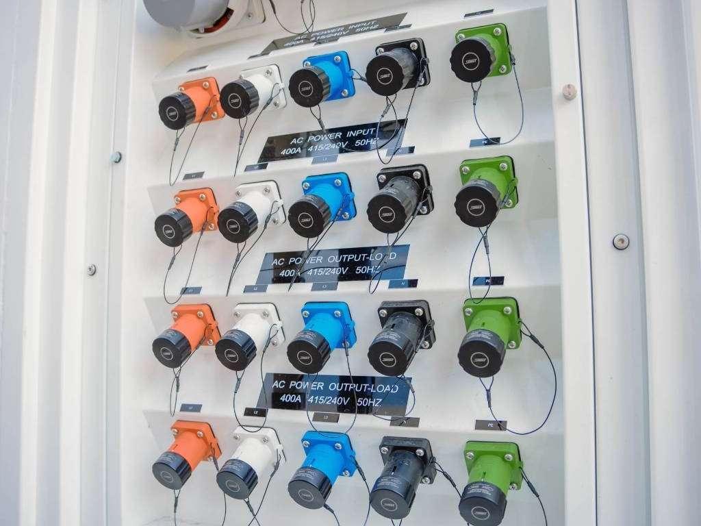 PHE500 Hybrid Energy System- 500 kVA - 1040 kWh Groupe électrogène Photo 9