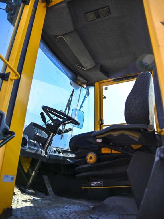 Volvo L70B Photo 18