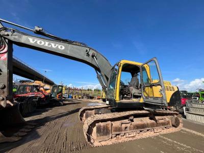 Volvo EC 210 Photo 1