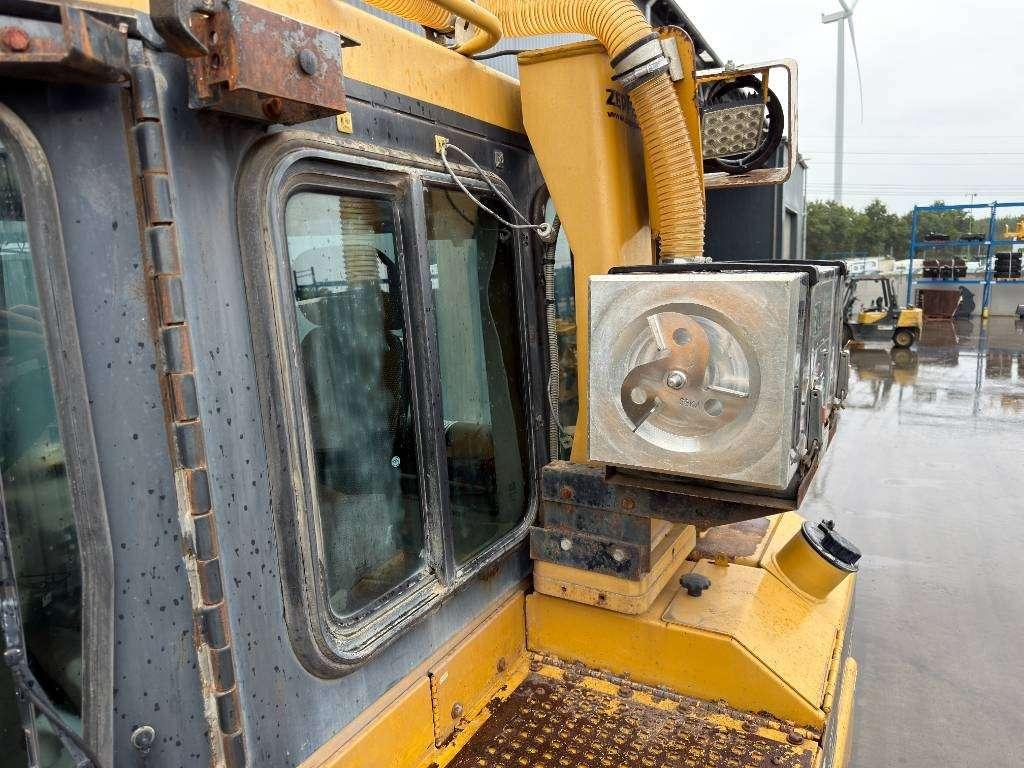 Caterpillar D 6 R XL III Photo 19