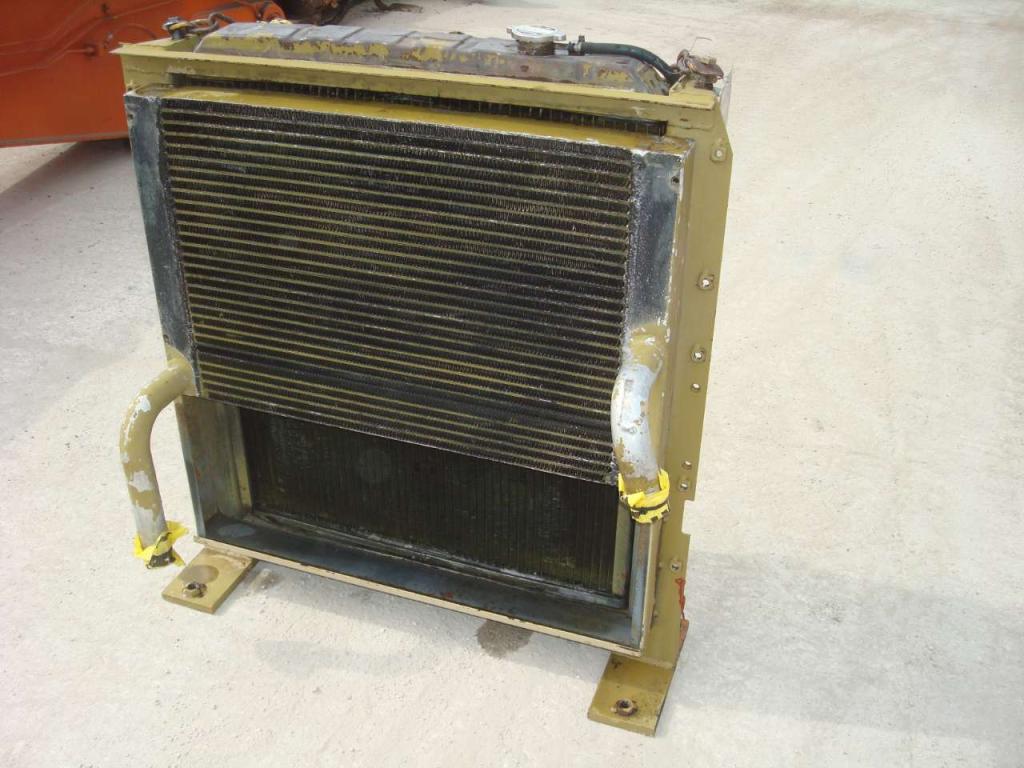 Radiateur huile et eau pour Fiat Hitachi FH 200 Photo 4