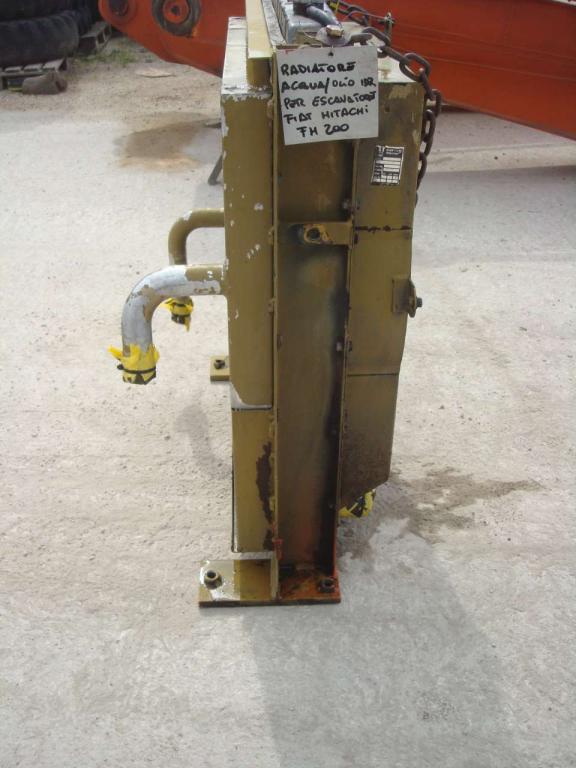 Radiateur huile et eau pour Fiat Hitachi FH 200 Photo 5