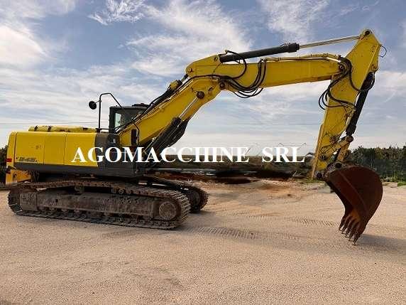 New Holland E245C Photo 5