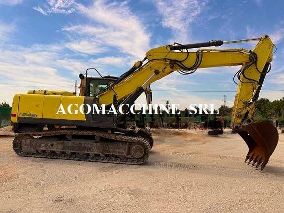 New Holland E245C Photo 6