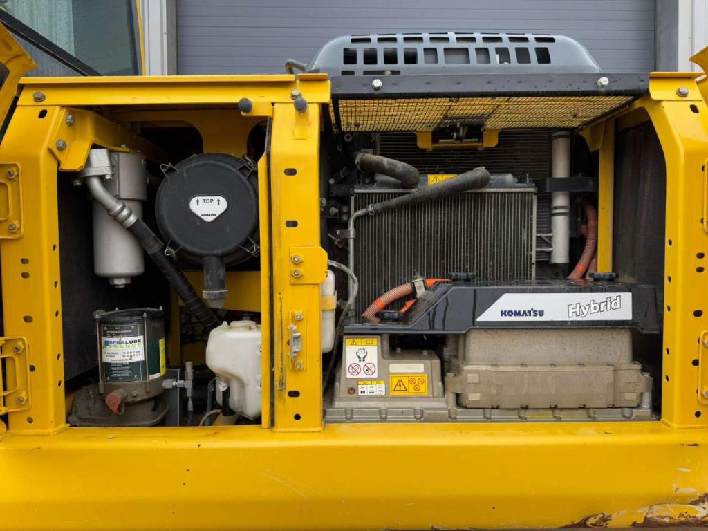 Komatsu HB215LC-1 HB Photo 21