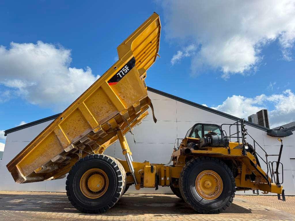 Caterpillar 775F - German Machine / Auto Greasing Photo 19