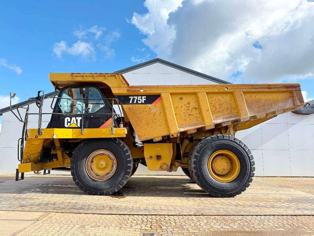 Caterpillar 775F - German Machine / Auto Greasing Photo 2