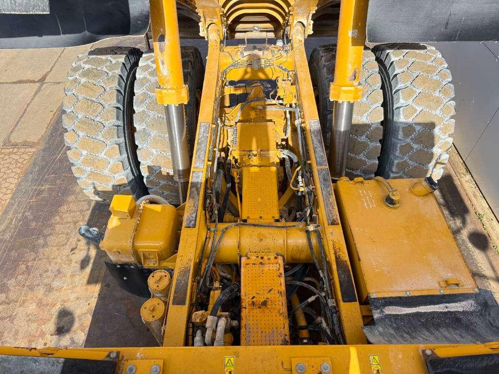Caterpillar 775F - German Machine / Auto Greasing Photo 26