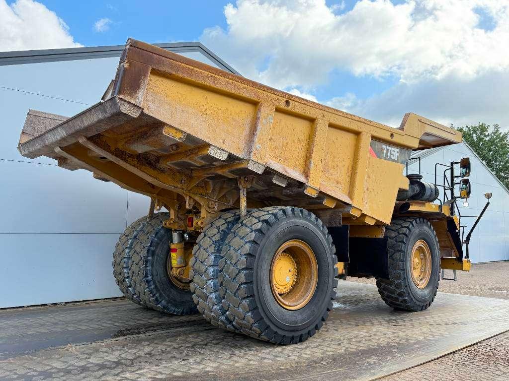 Caterpillar 775F - German Machine / Auto Greasing Photo 5
