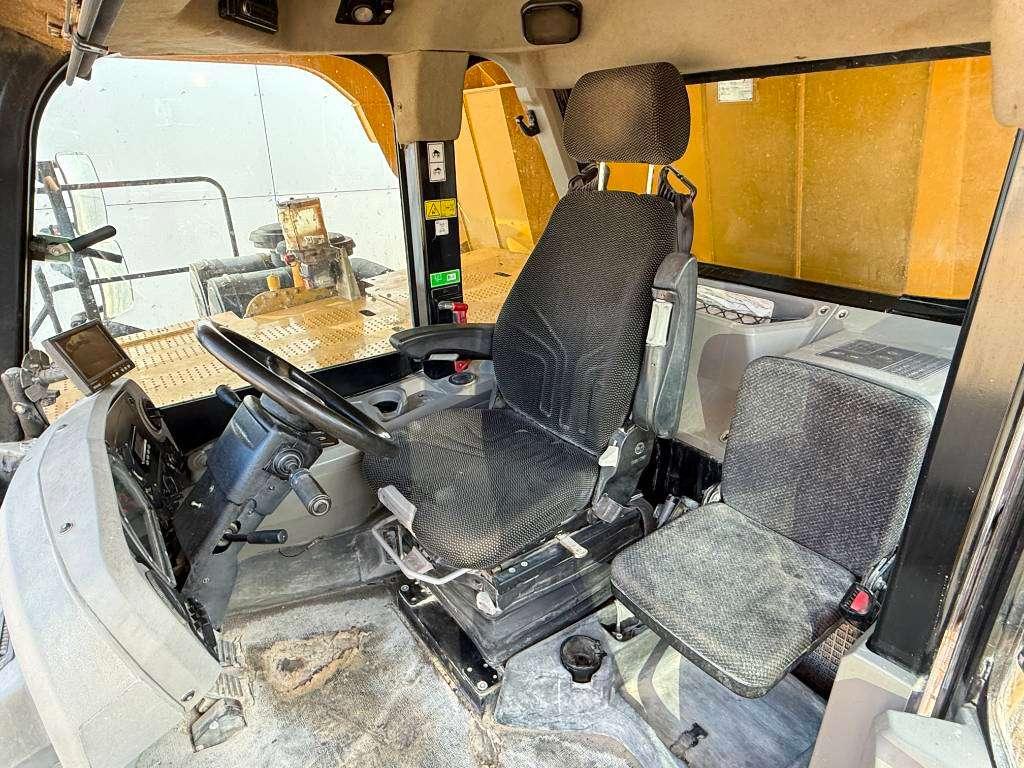 Caterpillar 775F - German Machine / Auto Greasing Photo 9
