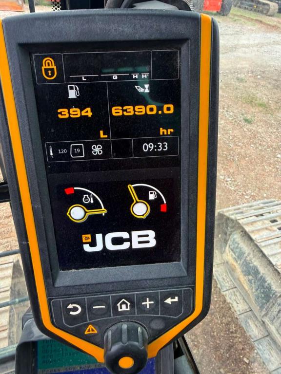 JCB JS220NLC Photo 3