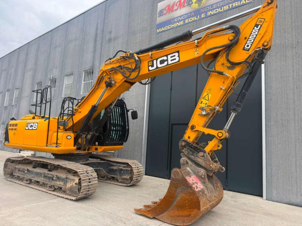 JCB JS220NLC Photo 4