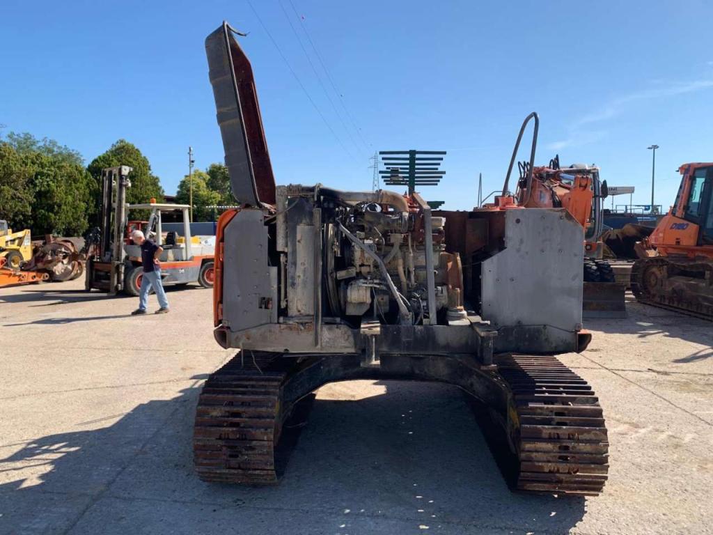 Hitachi ZX130 Photo 4