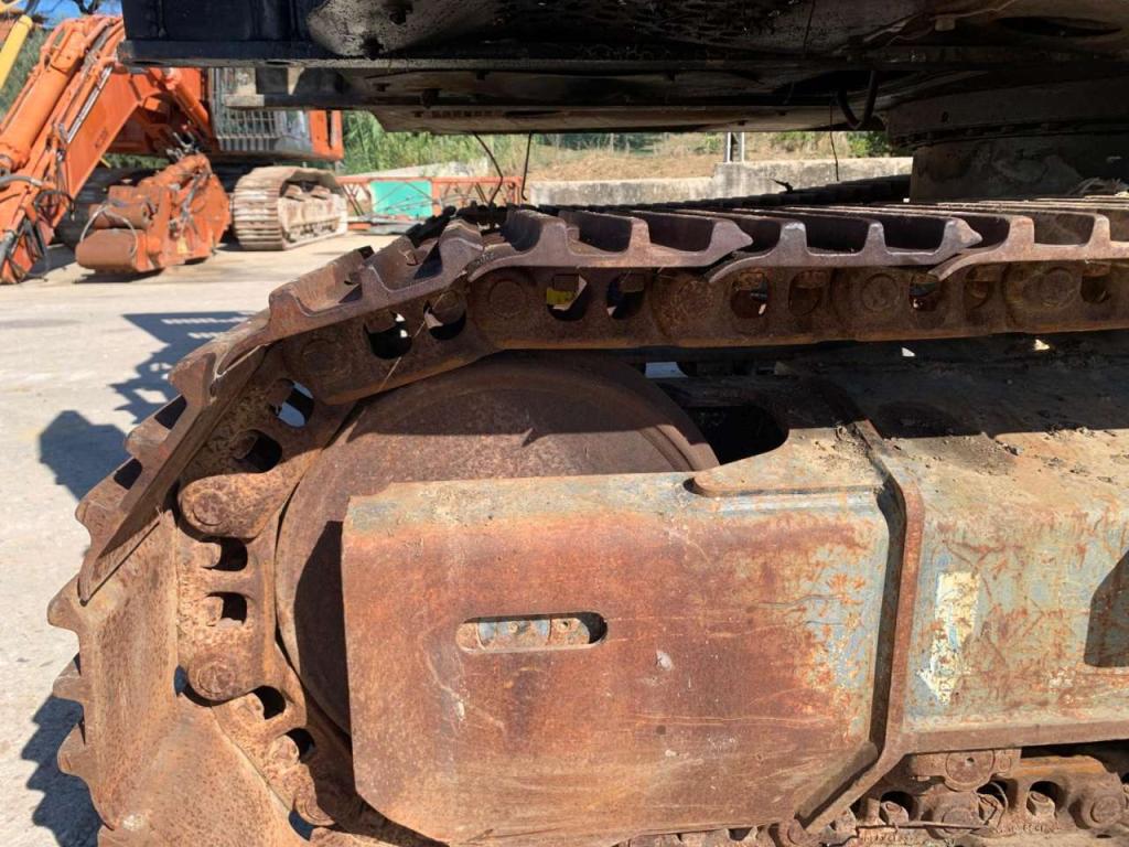 Hitachi ZX130 Photo 8