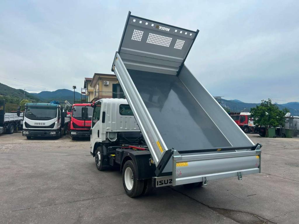Isuzu M27 NEW GENERATION Photo 23