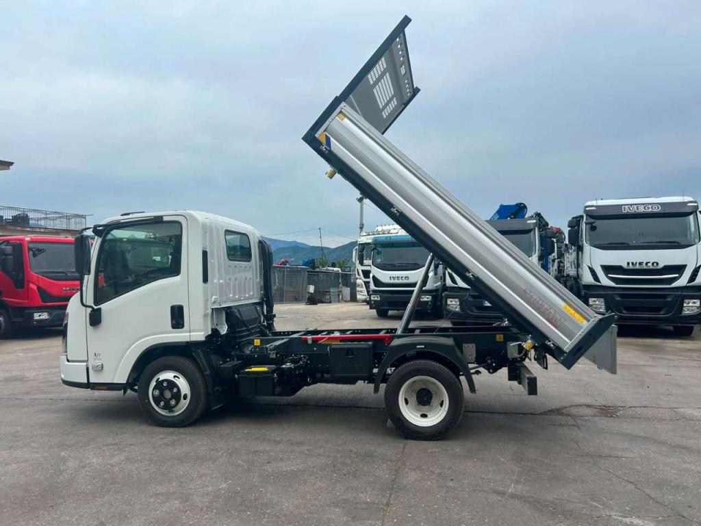 Isuzu M27 NEW GENERATION Photo 28