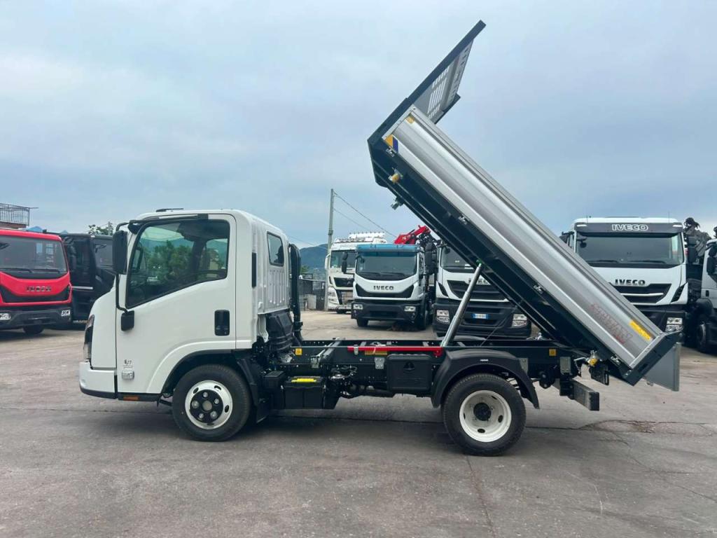 Isuzu M27 NEW GENERATION Photo 29