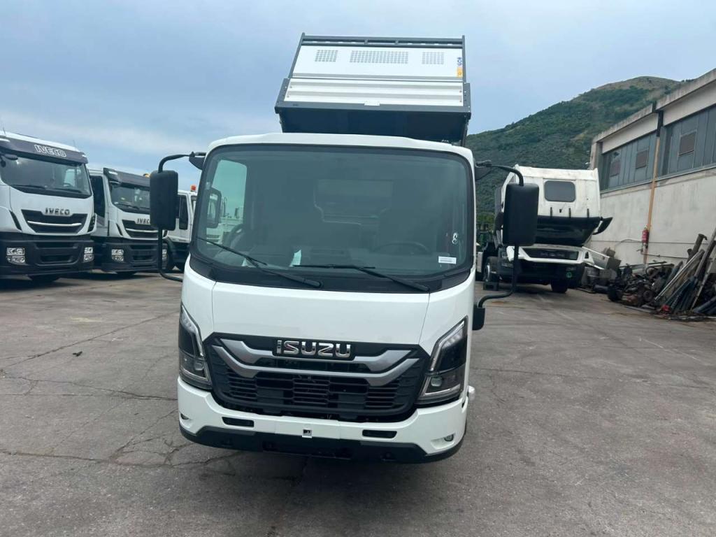 Isuzu M27 NEW GENERATION Photo 6