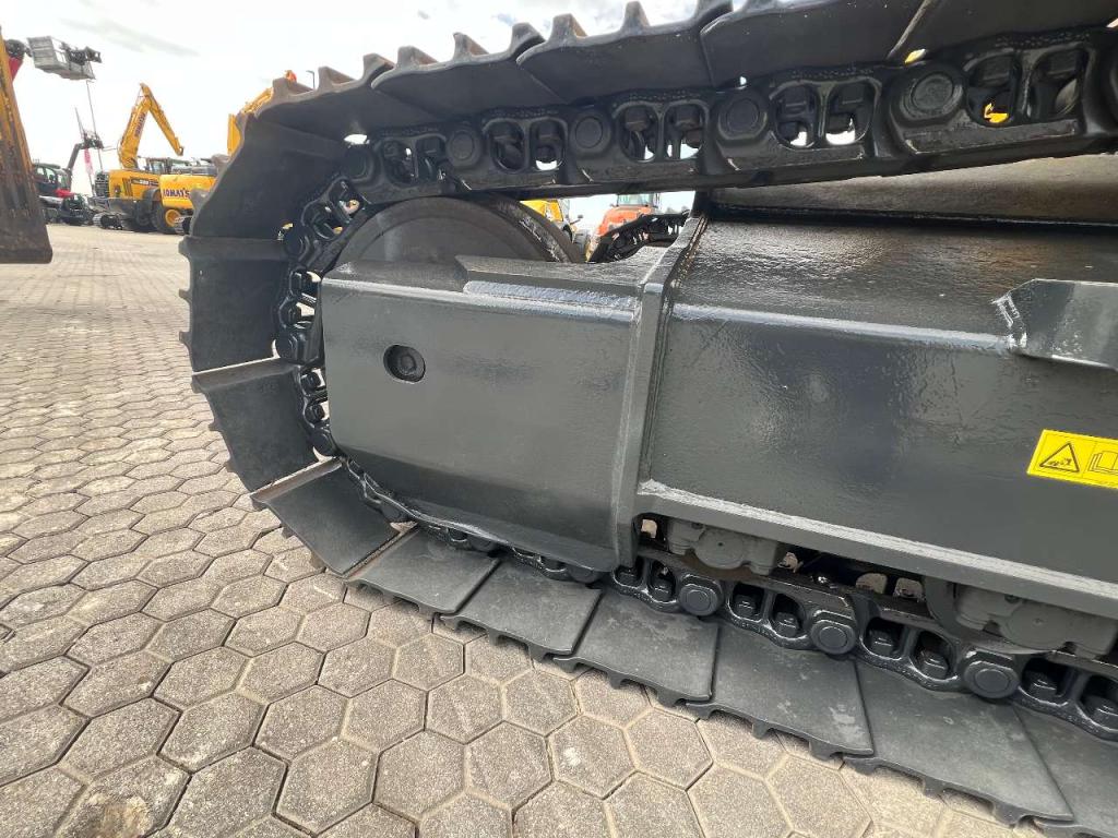 Komatsu PC210NLC-11 Photo 12
