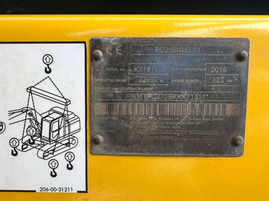 Komatsu PC210NLC-11 Photo 2