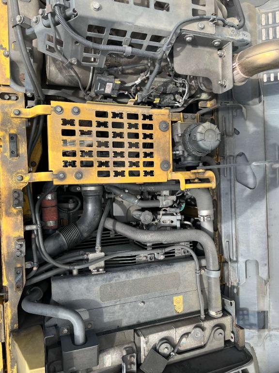 Komatsu PC210NLC-11 Photo 22