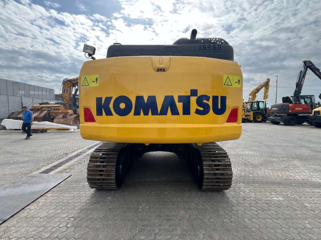 Komatsu PC210NLC-11 Photo 8