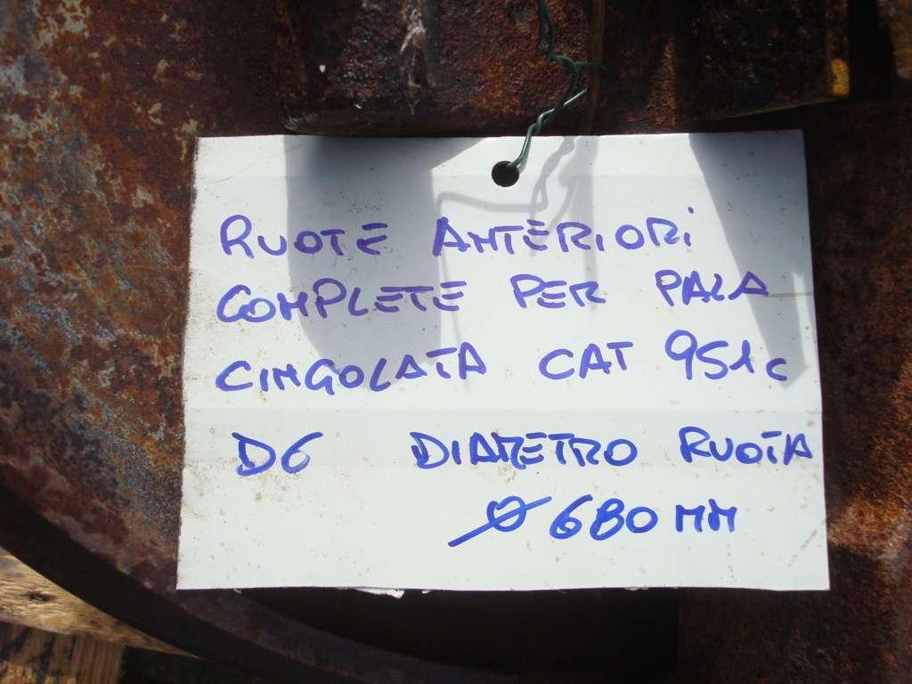Roue folle pour Caterpillar 951C - D6 Photo 2