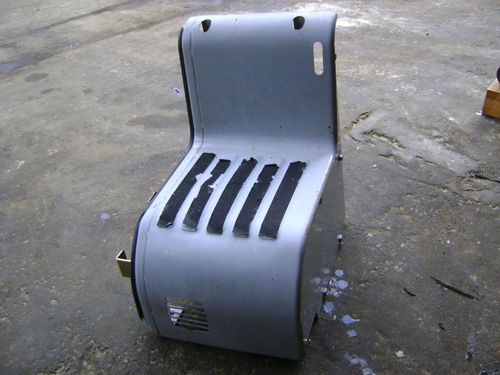 Capot et panneau de carrosserie pour New Holland E 165 Photo 1