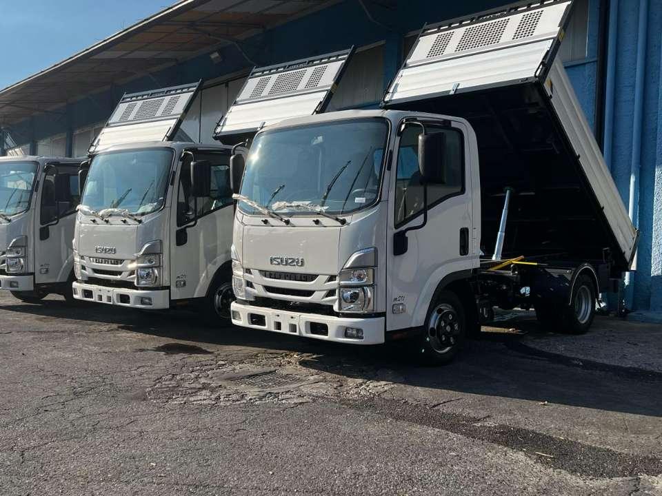 Isuzu M21 Photo 2