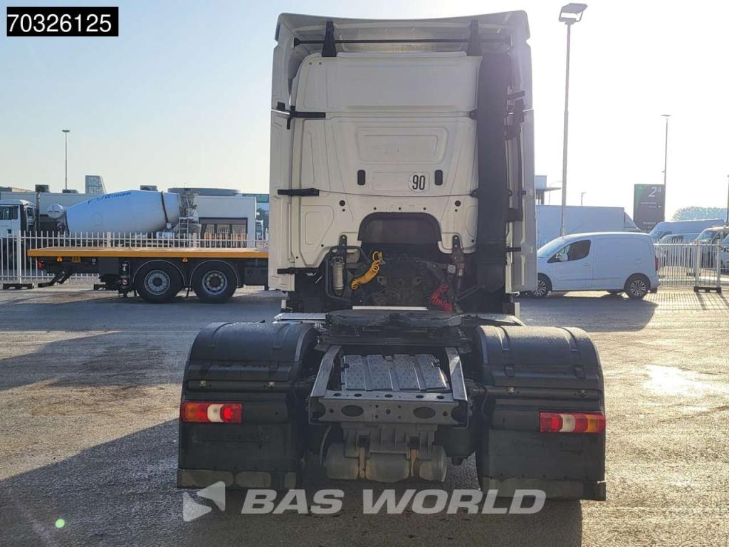 Mercedes-Benz Actros 1842 4X2 StreamSpace Standklima Photo 3