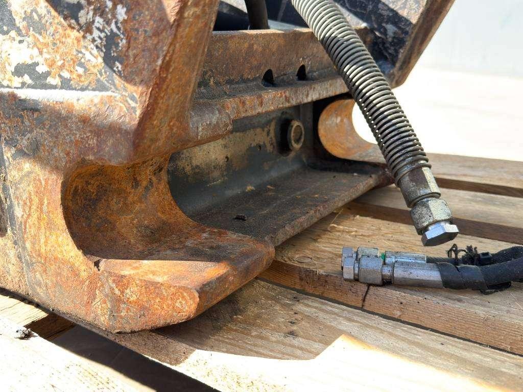 OilQuick OQ65 - M318D / M320F / M322D / 320D / 320E / 323D Photo 12