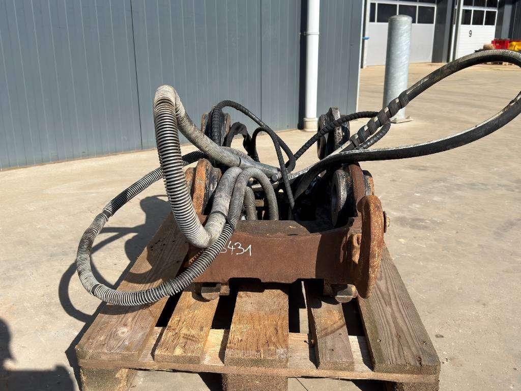 OilQuick OQ65 - M318D / M320F / M322D / 320D / 320E / 323D Photo 2