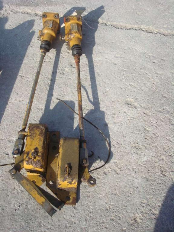 POMPETTE PER DISTACCO FRIZIONI pour DOZER FL20 - FD20 Photo 2