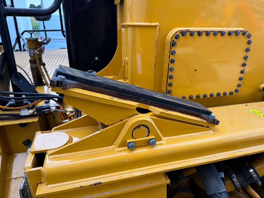 Caterpillar 772G - Automatic Greasing / Body Heating Photo 28