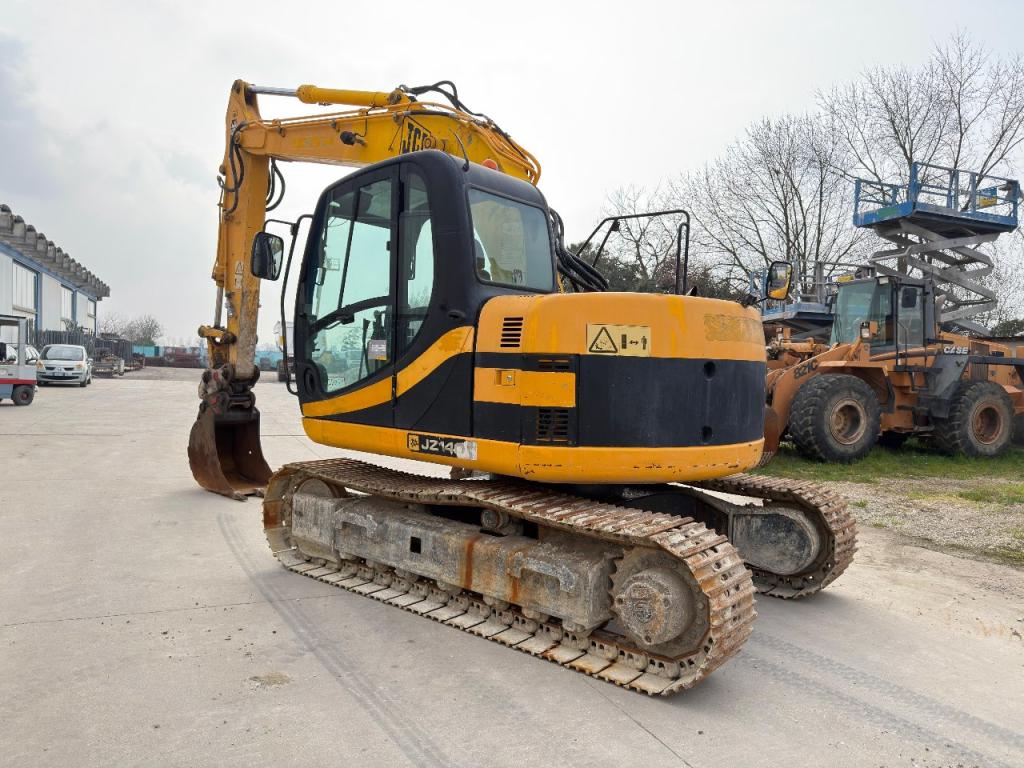 JCB JZ 140 Photo 4