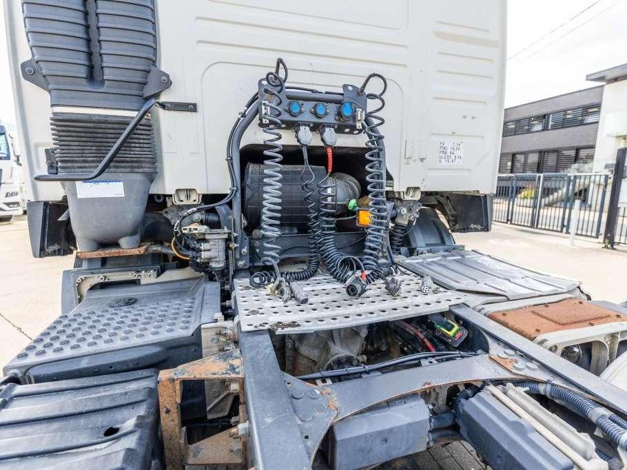 Volvo FMX 450+HYDR Photo 9