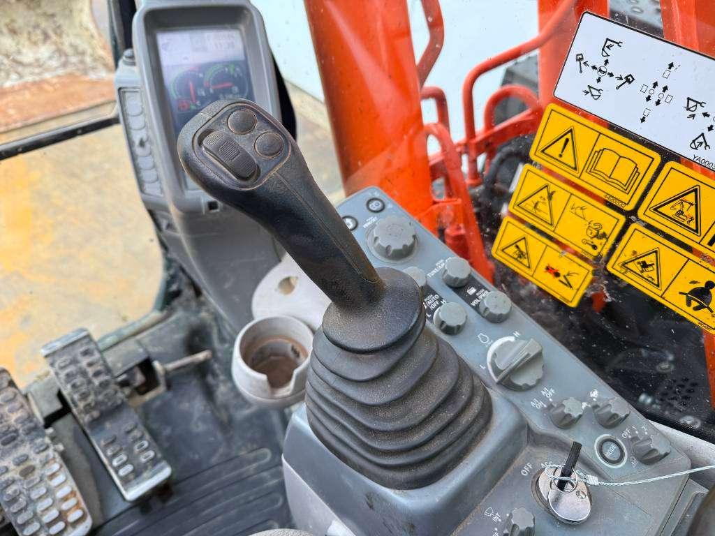 Hitachi ZX135US-6 - Hammer Lines / Automatic Greasing Photo 11