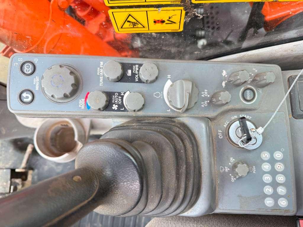 Hitachi ZX135US-6 - Hammer Lines / Automatic Greasing Photo 12