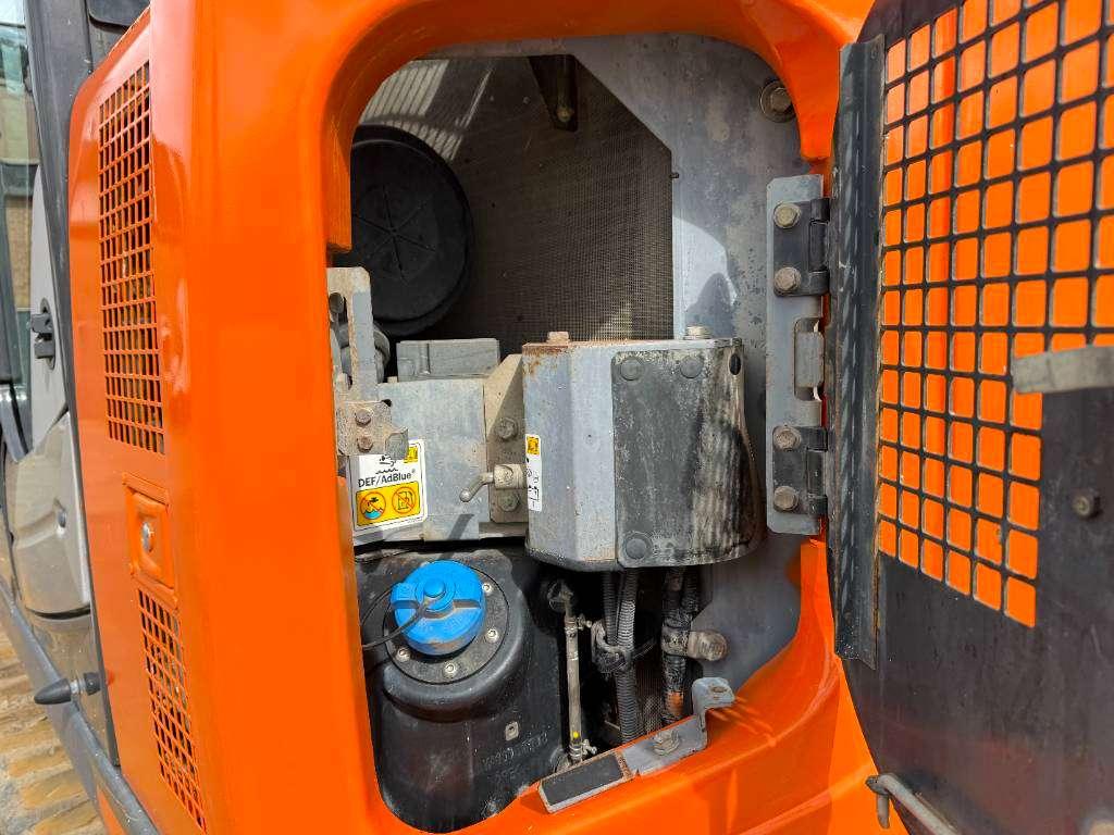 Hitachi ZX135US-6 - Hammer Lines / Automatic Greasing Photo 30