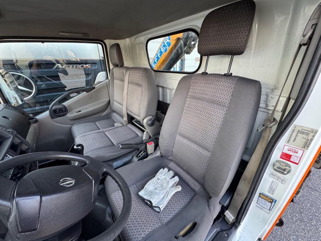 Nissan CABSTAR 35.11 Photo 21
