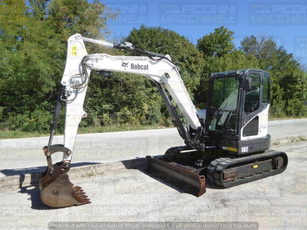 Bobcat E62 Photo 2