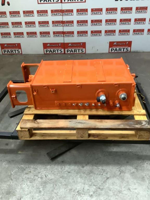 Réservoir de huile pour Hitachi ZX135 US-7 Photo 3