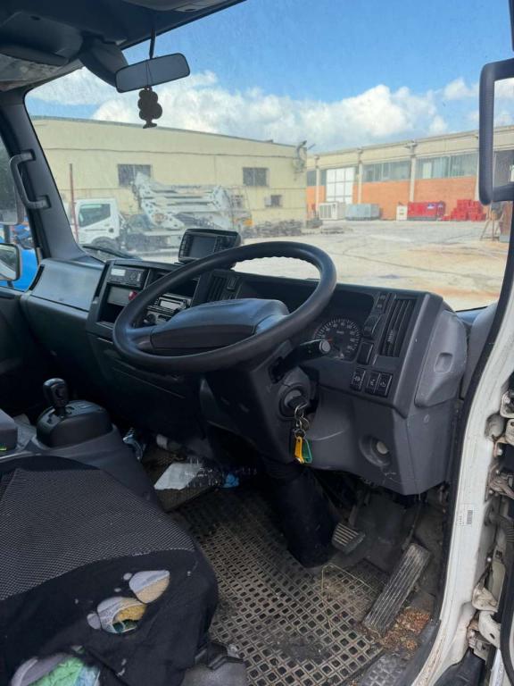Isuzu P75 Photo 6