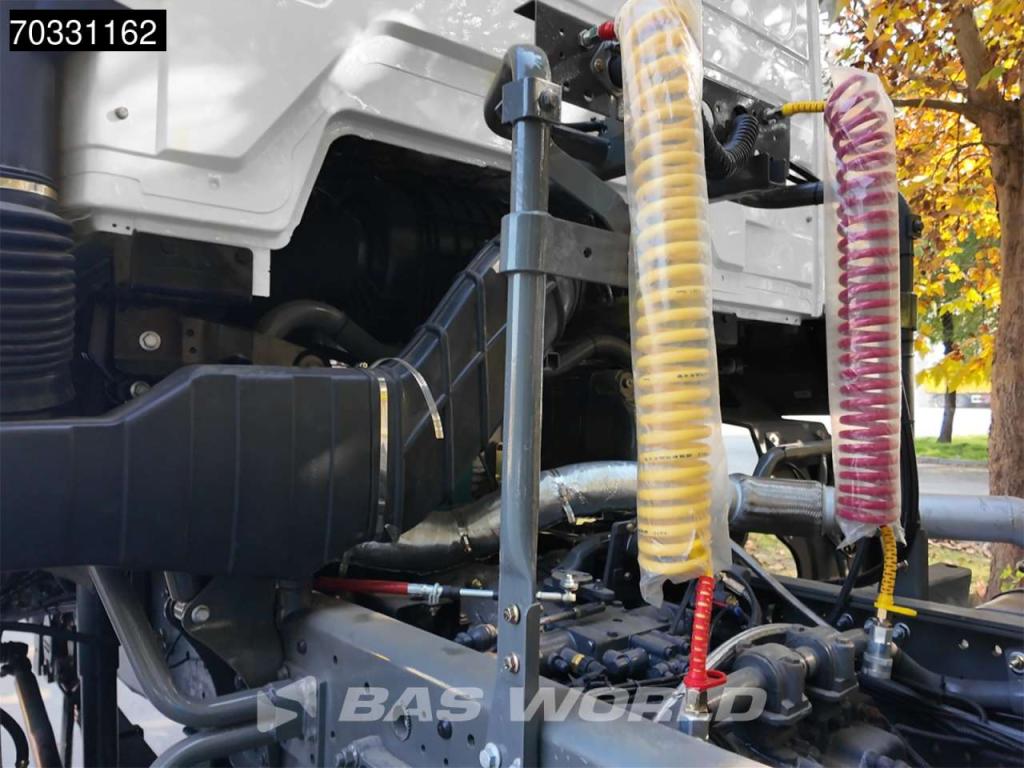 Sinotruk HOHAN 371 6X4 Photo 17